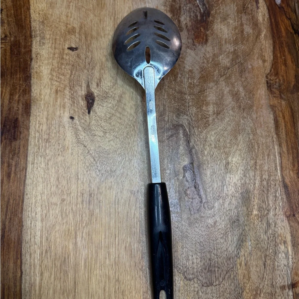 VTG Royal Brand Slotted Turner‎ with Black Handle